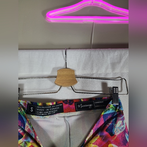 Nuvango art printed kaleidoscope leggings- Size small womens - Picture 3 of 4